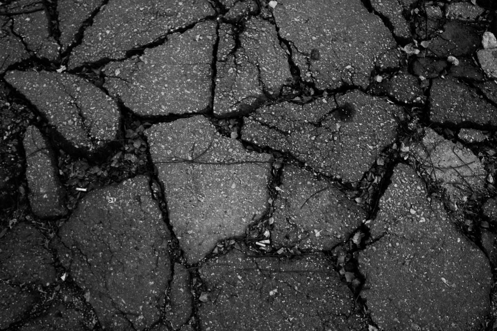 Why Asphalt Cracks Form and How to Avoid Them