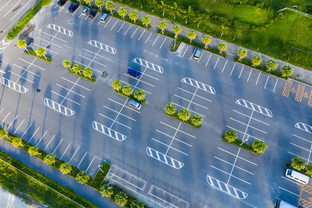 How to Choose the Right Parking Lot Striping Company