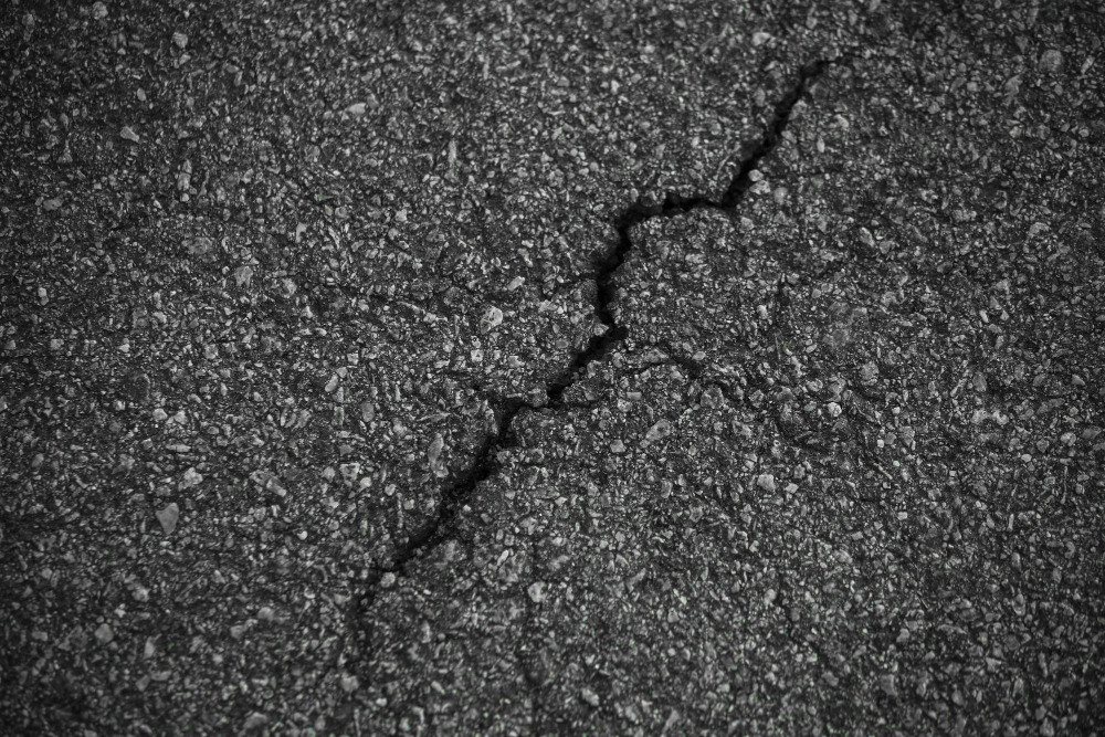 Why It’s Important to Fill Asphalt Cracks