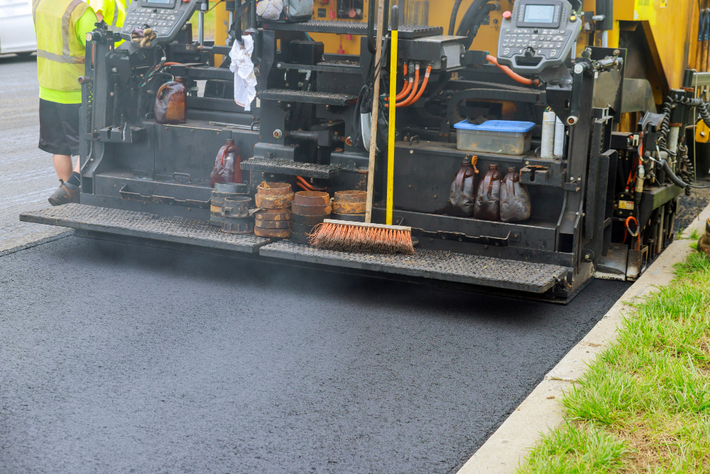 Types of Asphalt Pavement Maintenance Explained