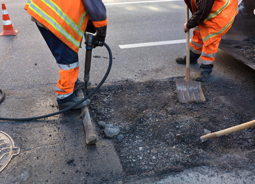 How to Patch Asphalt in Lake County: A Business Owner's Guide