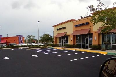 Parking lot sealcoating & striping